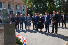 P1037981