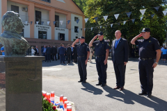 P1037990