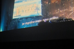 IMG-cc77a215dd1c4a32fc35170f5c2e381f-V_432x768