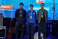 IMG-f9d4320d064be654b2e2d4f5fcdf9cf5-V_726x768