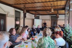 IMG-710c31e7724e1ed6a484a5c22c02f671-V_576x768