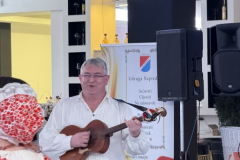 IMG-024f6bca997d90a94a55f852a7feb244-V_512x683