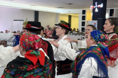 IMG-96fd01461ce84ff4725c091ed71dc1aa-V_512x683