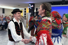 IMG-a2d4ed7003e380d9f5d02e482c103790-V_911x683