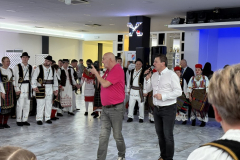 IMG-bd1823575a5928a554aaeb669286ab54-V_911x683