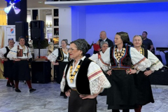 IMG-ef7c8173008164262170812bd19a9aba-V_512x683