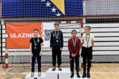 1776540400692_576x768