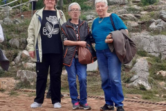 IMG-9ce66a3808ef79578ffdc1daf93546cc-V_576x768
