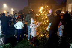 viber_slika_2025-12-20_21-07-47-387_576x768