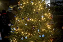 viber_slika_2025-12-20_21-07-47-431_576x768