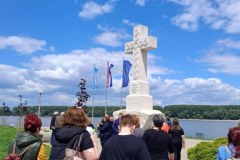 IMG-a8e70ea141b0977a8711cd636efa5a1d-V_576x768