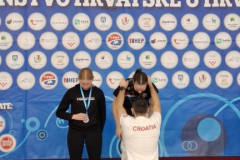 1769376893115_432x768