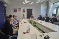 IMG-d027aa73a4dc4a3e44f303e245320d31-V_1024x768