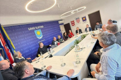 642364933_1526160409282293_6107301488812940849_n_576x768