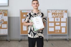 502532838_1288798763018460_4400873764615619993_n_512x768