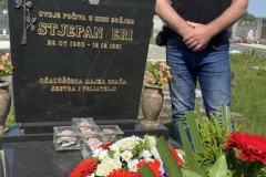 IMG-ea69d52cae0a0f455a09eef3ae2bd929-V_432x768