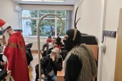 viber_slika_2025-12-05_13-11-46-406_576x768